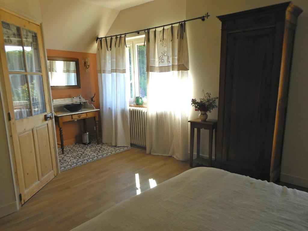 Auberge De La Tuilerie Surgy Cameră foto